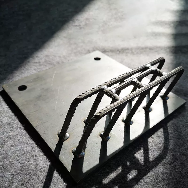 Placa de âncora embutida